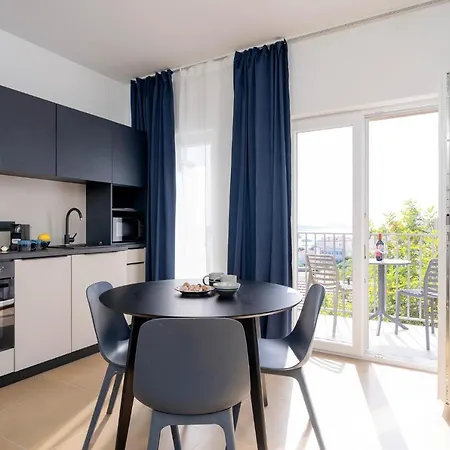 Apartament Dino 